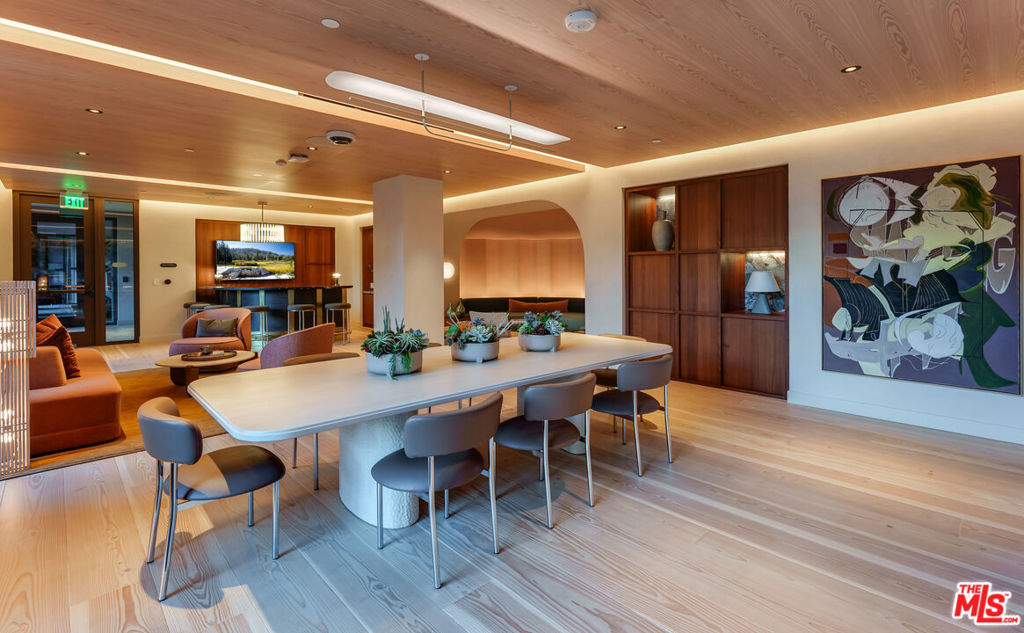 Residential Lease for rent at 700 Broadway PH 722, Santa Monica CA featuring 3 beds and 2 baths