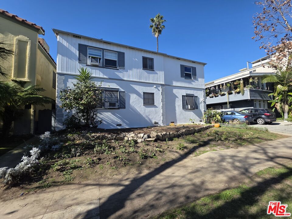 Active for sale at Beverly Hills, CA, Beverly Hills, CA CA and 10 baths