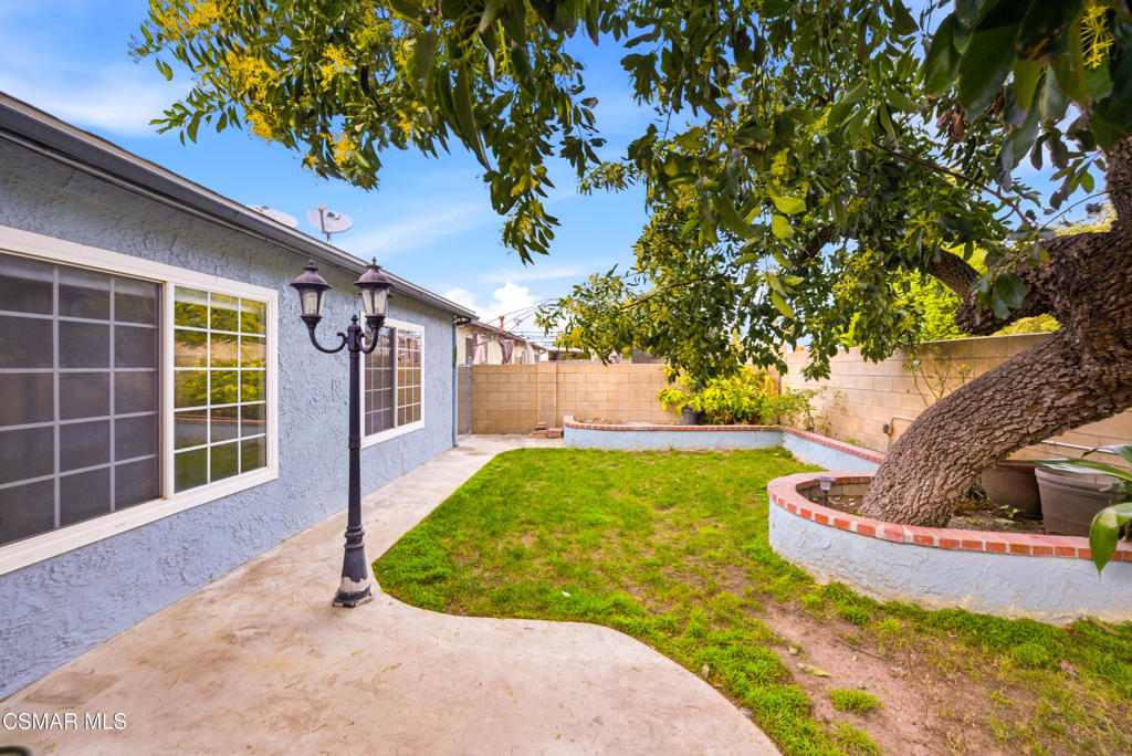 Residential Lease for rent at 1724 Eagle Peak Avenue, Simi Valley CA featuring 4 beds and 2 baths