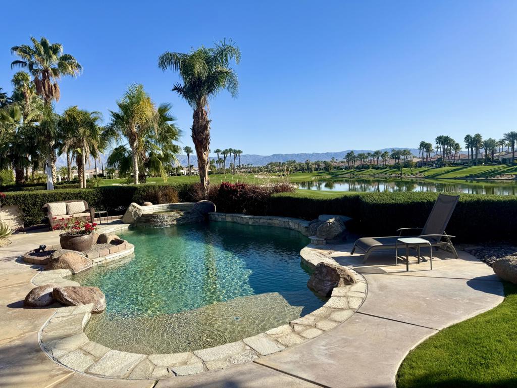 Residential for sale at 51686 Via Sorrento, La Quinta CA featuring 3 beds and 4 baths