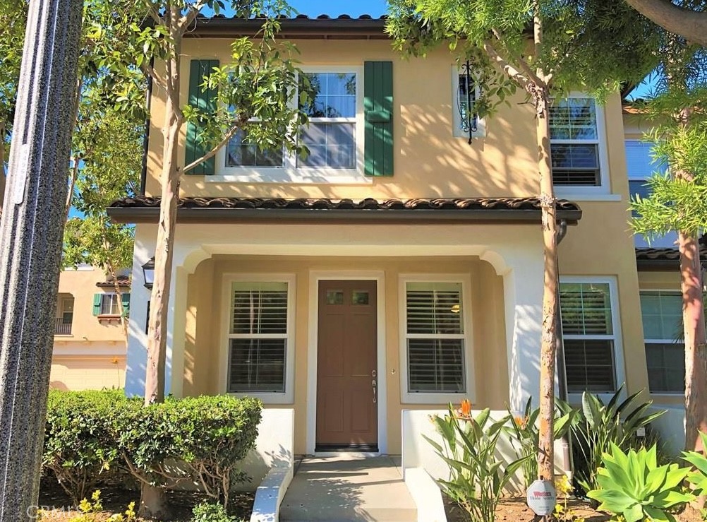 Residential Lease for rent at 243 Dewdrop, Irvine CA featuring 3 beds and 3 baths