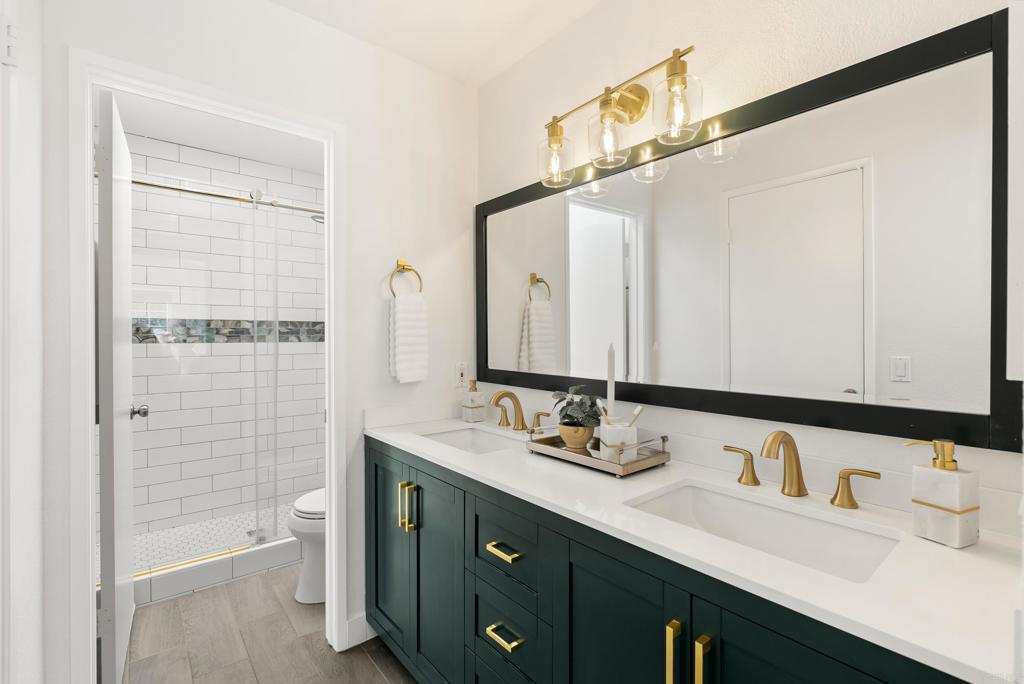 Residential for sale at 725 CLEVELAND AVE, Escondido CA featuring 2 beds and 2 baths