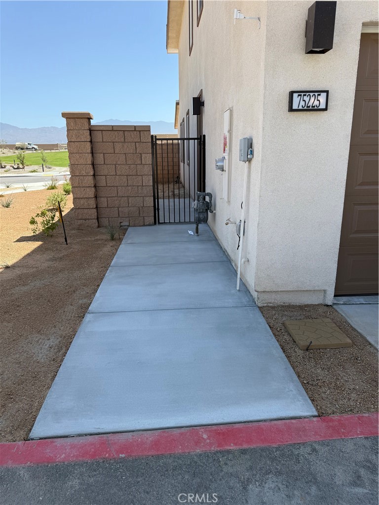 Residential Lease for rent at 75225 Aldrich, Palm Desert CA featuring 3 beds and 3 baths