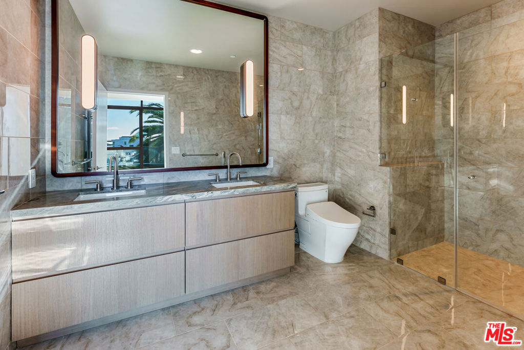 Residential Lease for rent at 700 Broadway PH 715, Santa Monica CA featuring 3 beds and 2 baths