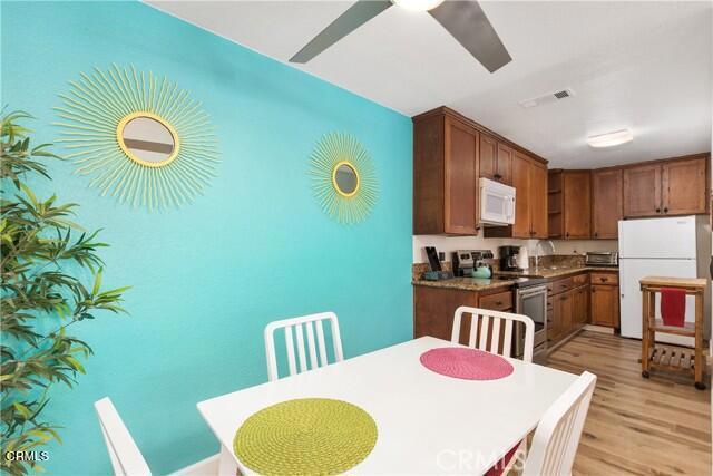 Residential Lease for rent at 2821 N Los Felices Road 208, Palm Springs CA featuring 1 bed and 1 bath