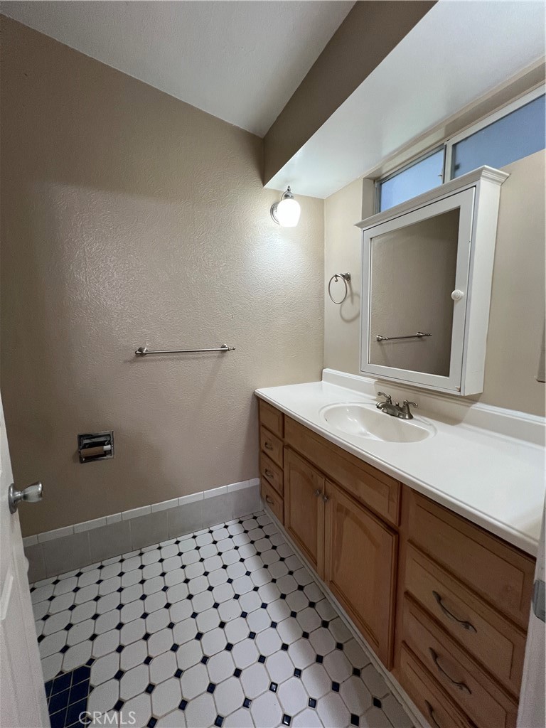 Residential Lease for rent at 3292 Yellowtail Drive, Rossmoor CA featuring 3 beds and 2 baths