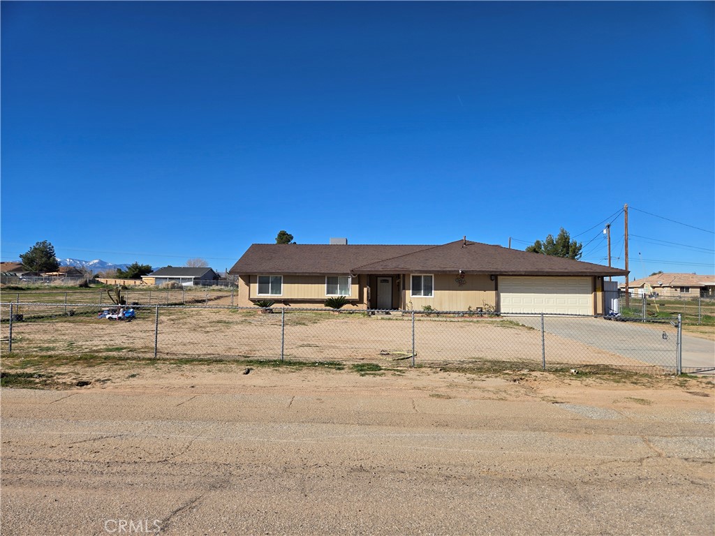 Residential for sale at 11558 Hemlock, Hesperia CA featuring 3 beds and 2 baths
