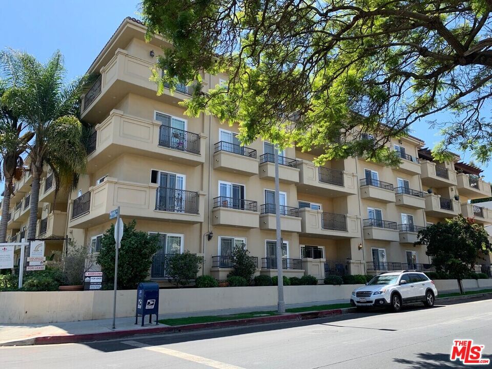 Residential Income for sale at 11860 Kiowa Avenue, Los Angeles CA featuring 180 beds and 151 baths