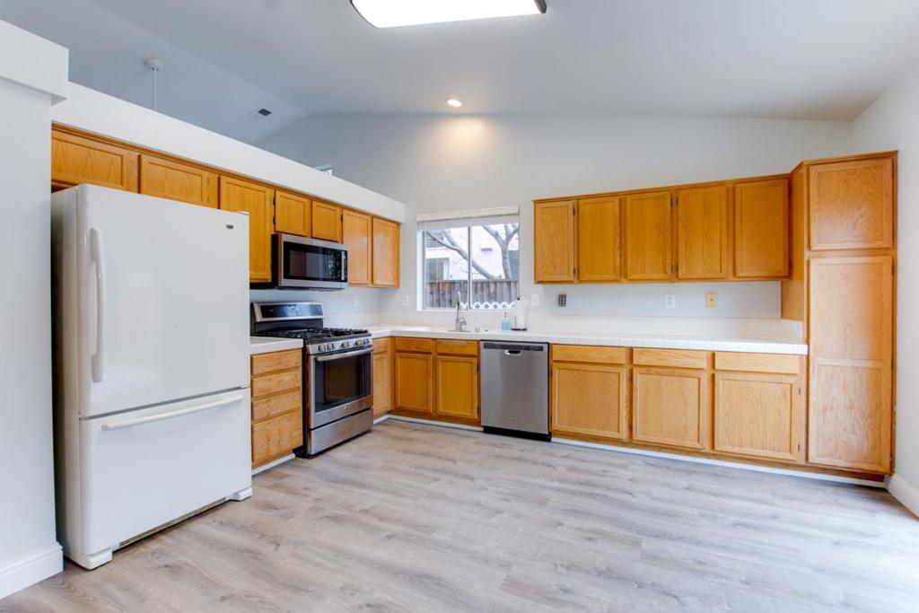 Residential for sale at 2041 Evelyns Drive, Hollister CA featuring 4 beds and 2 baths