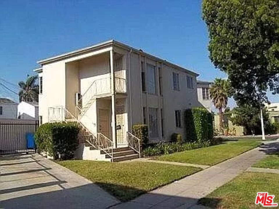 Residential Income for sale at 1655 Carmona Avenue, Los Angeles CA featuring 11 beds and 6 baths
