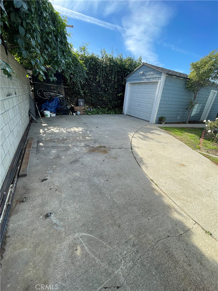 Residential Lease for rent at 8536 5th, Downey CA featuring 1 bed and 1 bath