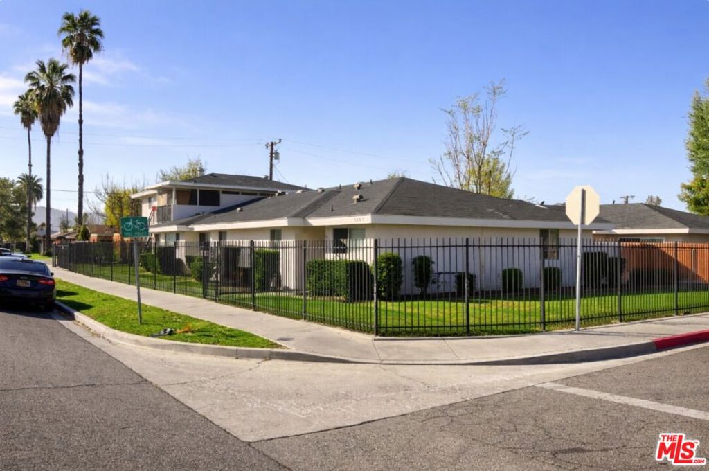 Residential Income for sale at 1287 Olive Tree Lane, Hemet CA featuring 8 beds and 4 baths