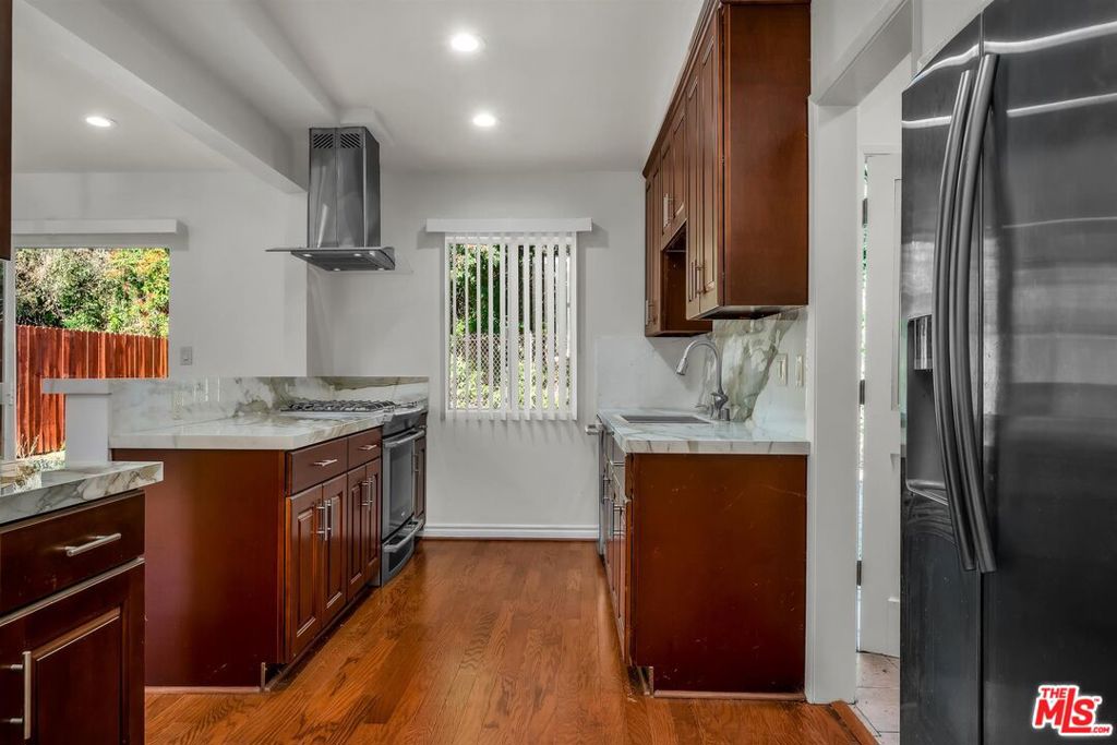 Residential Lease for rent at 5350 S Slauson Avenue, Culver City CA featuring 3 beds and 2 baths