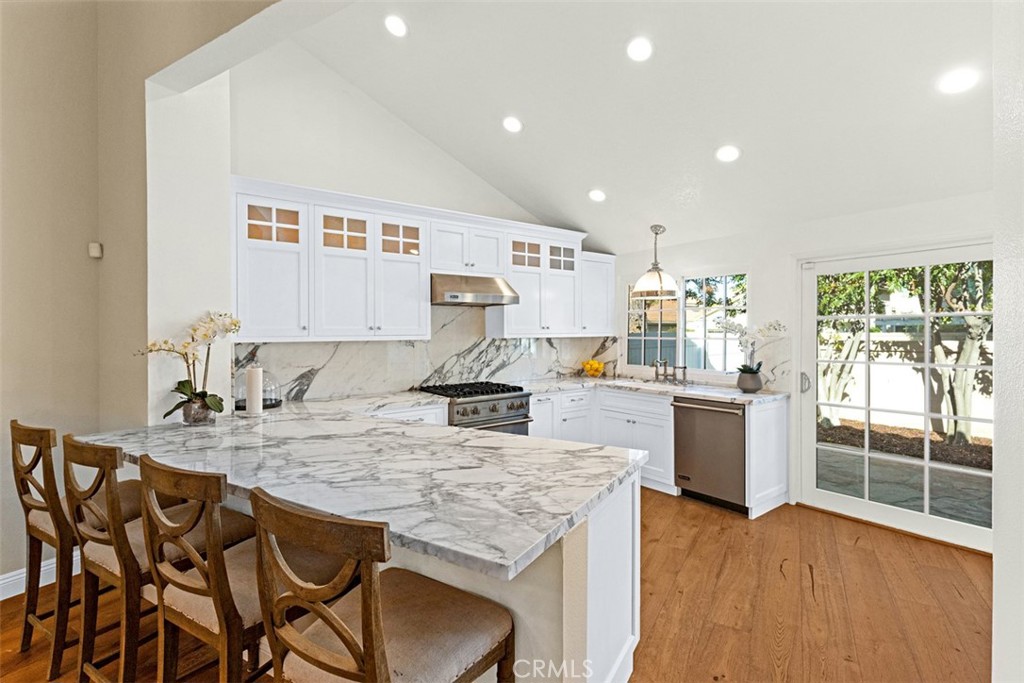 Residential for sale at 3 Del Perlatto, Irvine CA featuring 3 beds and 3 baths