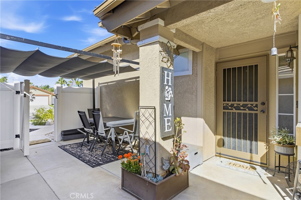 Residential for sale at 41454 Avenida De La Reina, Temecula CA featuring 3 beds and 2 baths