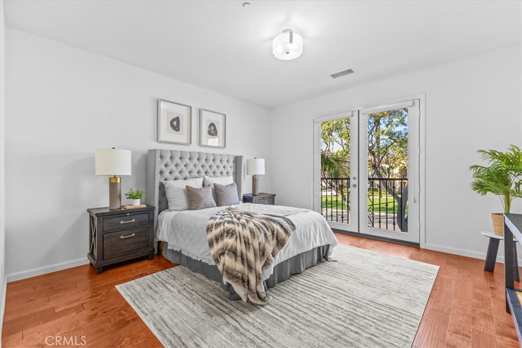 Residential for sale at 70 City Stroll, Irvine CA featuring 3 beds and 3 baths