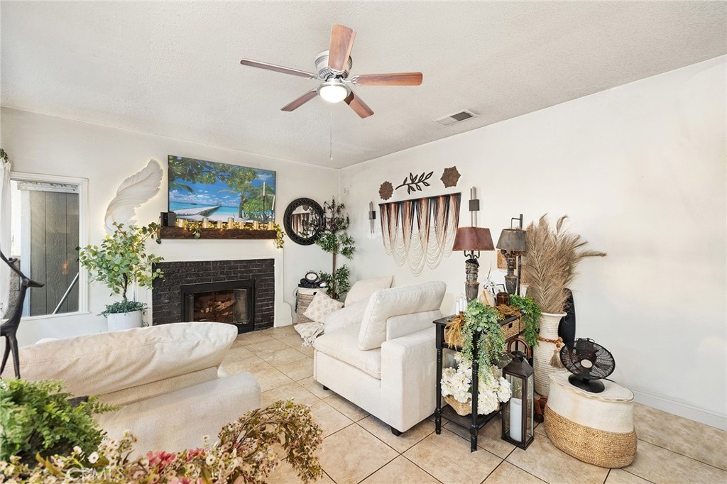 Residential for sale at 40027 Gibraltar, Murrieta CA featuring 5 beds and 3 baths