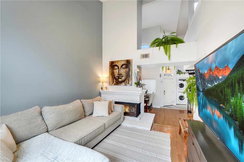 Residential for sale at 17151 Corbina Ln 206, Huntington Beach CA featuring 2 beds and 1 bath