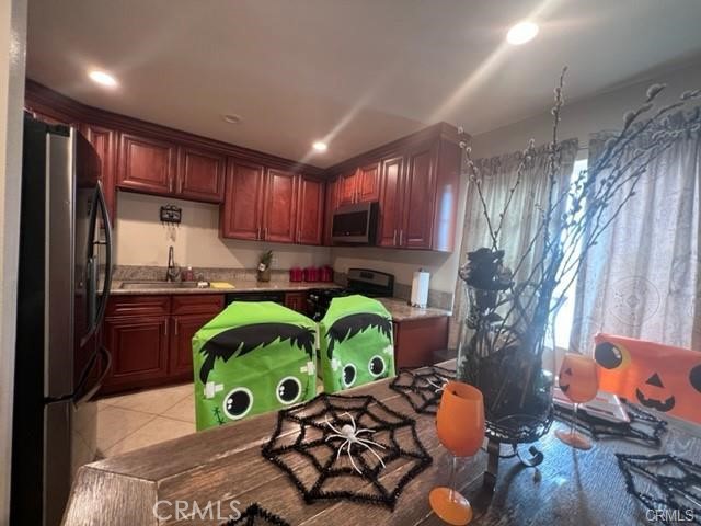 Active for sale at Lakewood, CA, Lakewood, CA CA and 4 baths