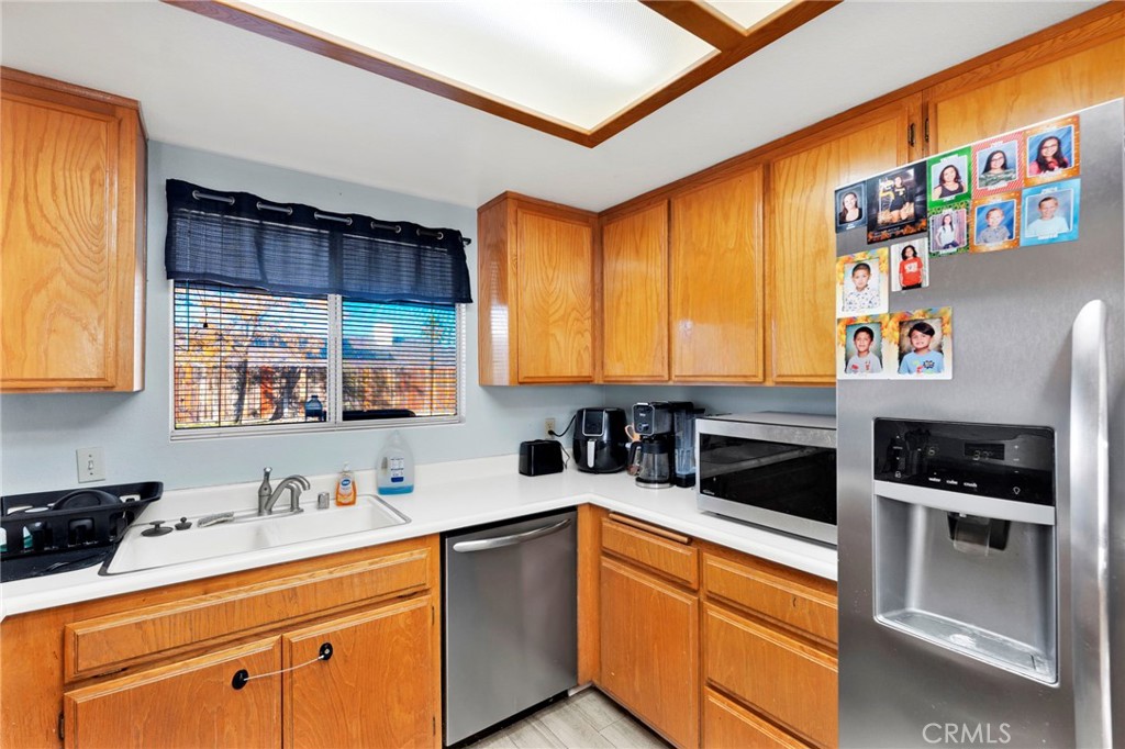 Residential for sale at 2220 Garnet Ave., Barstow CA featuring 3 beds and 2 baths