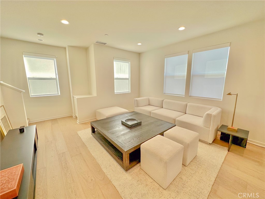 Residential Lease for rent at 49 Sanctuary Lane, Mission Viejo CA featuring 3 beds and 4 baths