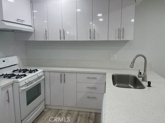 Residential Lease for rent at 16932 Pacific Coast 103, Huntington Beach CA and 1 bath