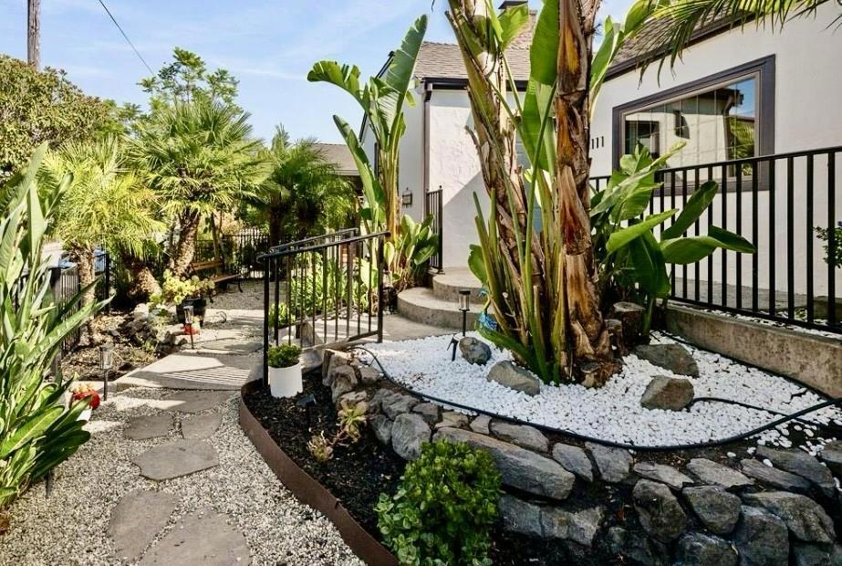 Residential for sale at 1111 Laguna, Burlingame CA featuring 6 beds and 4 baths