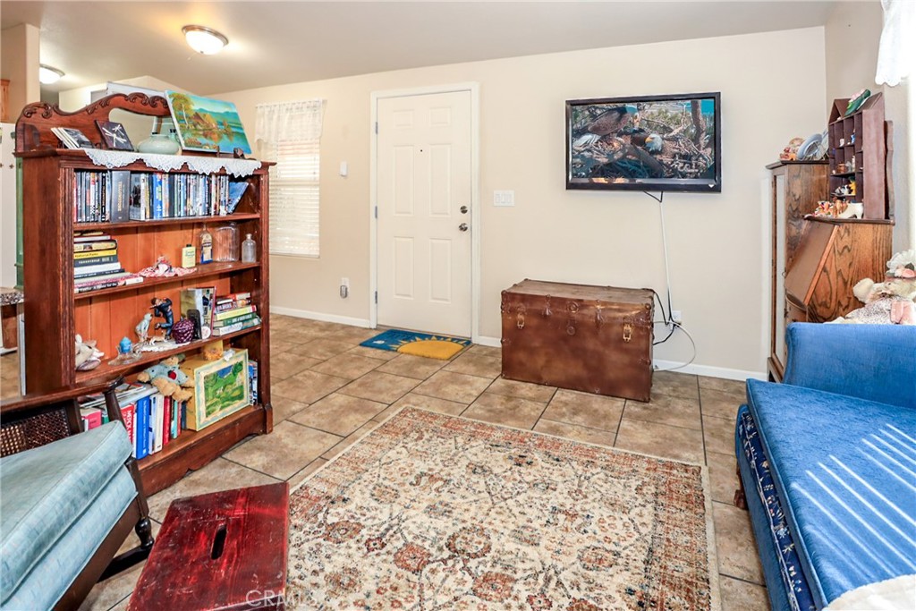 Manufactured In Park for sale at 475 Thrush Drive 13, Big Bear CA featuring 1 bed and 1 bath