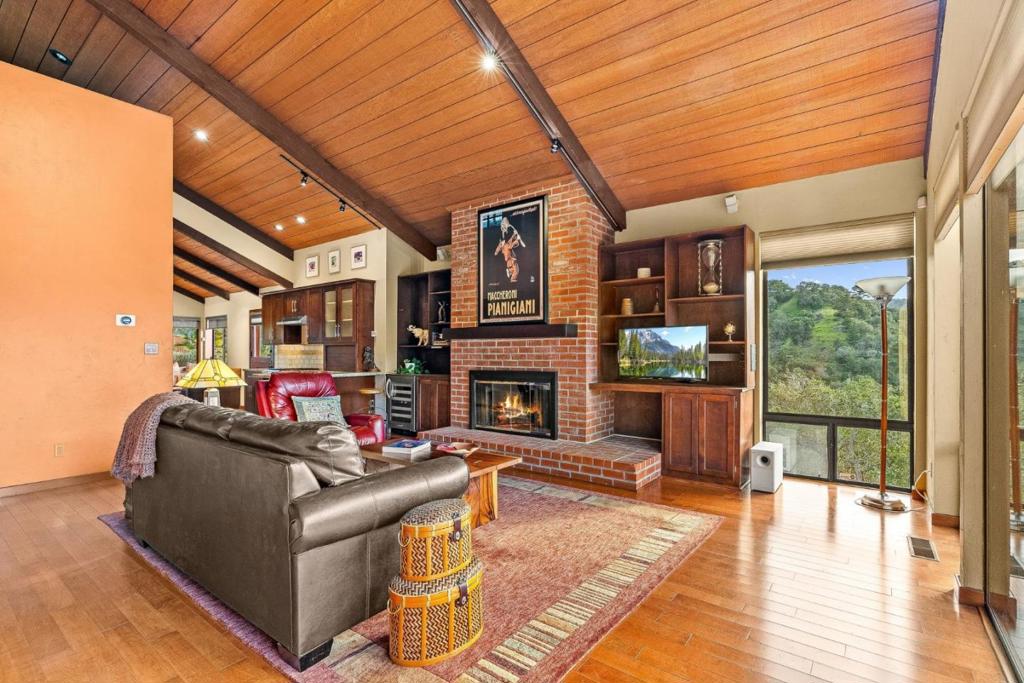 Residential for sale at 15460 Weather Rock Way, Salinas CA featuring 3 beds and 3 baths