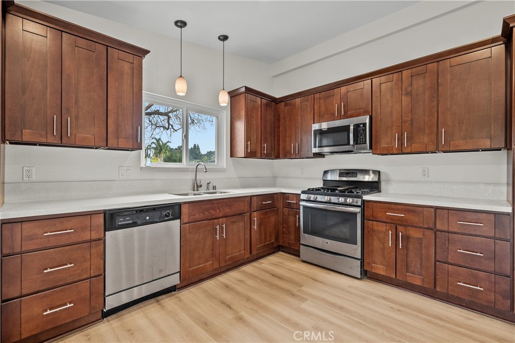 Residential for sale at 2913 Mary Court, Newbury Park CA featuring 4 beds and 2 baths