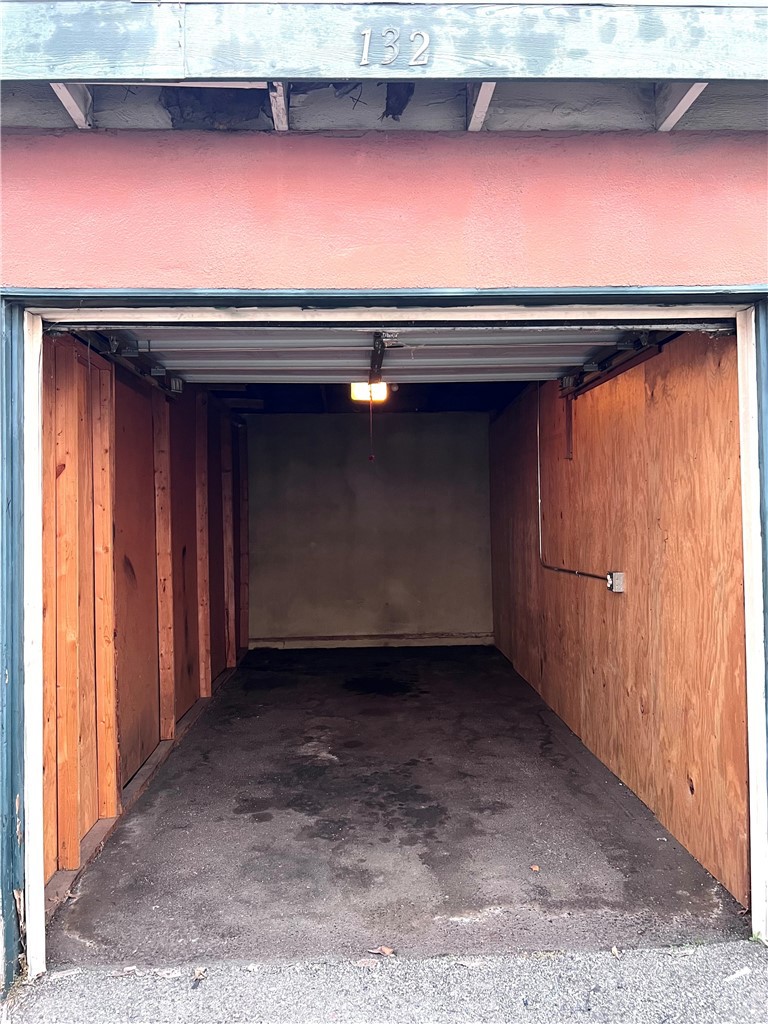 Residential Lease for rent at 400 N Acacia Avenue A17, Fullerton CA featuring 1 bed and 1 bath