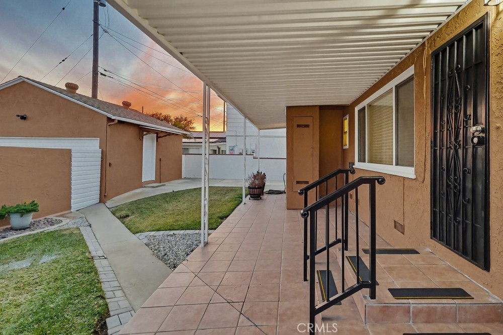 Residential for sale at 2836 Flangel, Lakewood CA featuring 3 beds and 2 baths