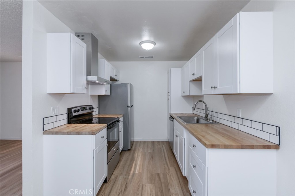 Residential for sale at 1221 N Peach Avenue 101, Fresno CA featuring 2 beds and 1 bath