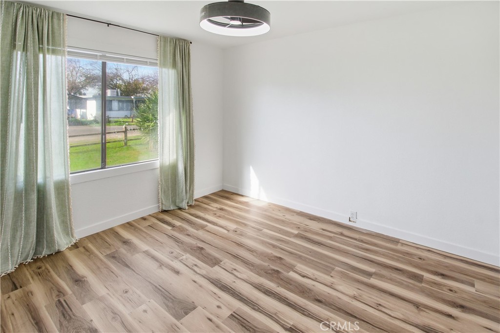 Residential for sale at 2194 Meadowbrook, Merced CA featuring 3 beds and 2 baths