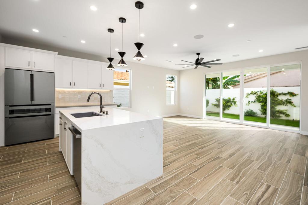 Residential for sale at 51630 Avenida Villa, La Quinta CA featuring 3 beds and 4 baths