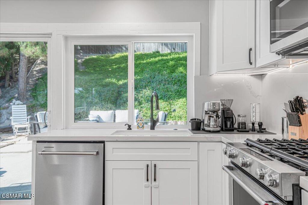 Residential for sale at 2681 Briarwood Place, Thousand Oaks CA featuring 3 beds and 2 baths