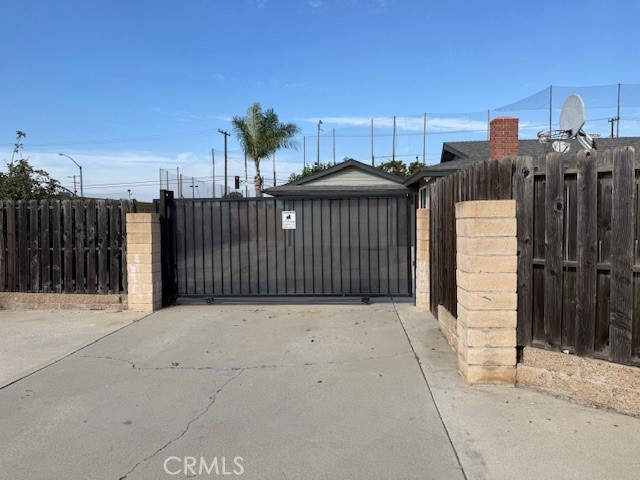 Residential Lease for rent at 928 E Meats, Orange CA featuring 4 beds and 2 baths