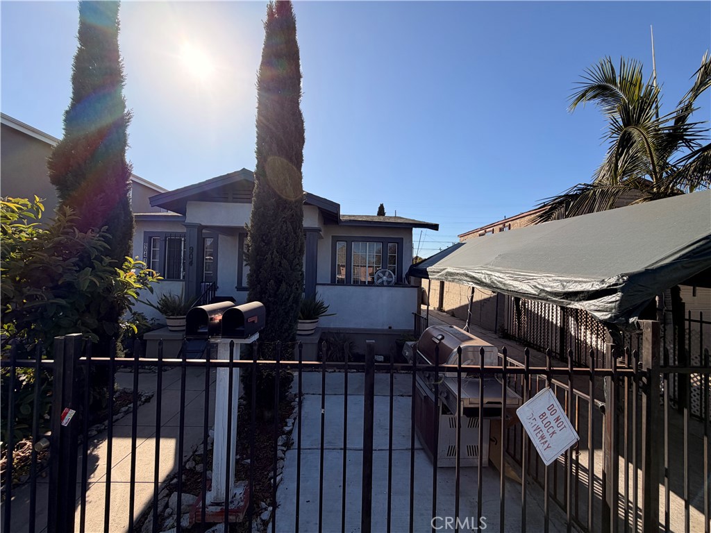 Residential for sale at 904 E 52nd, Los Angeles CA featuring 2 beds and 2 baths