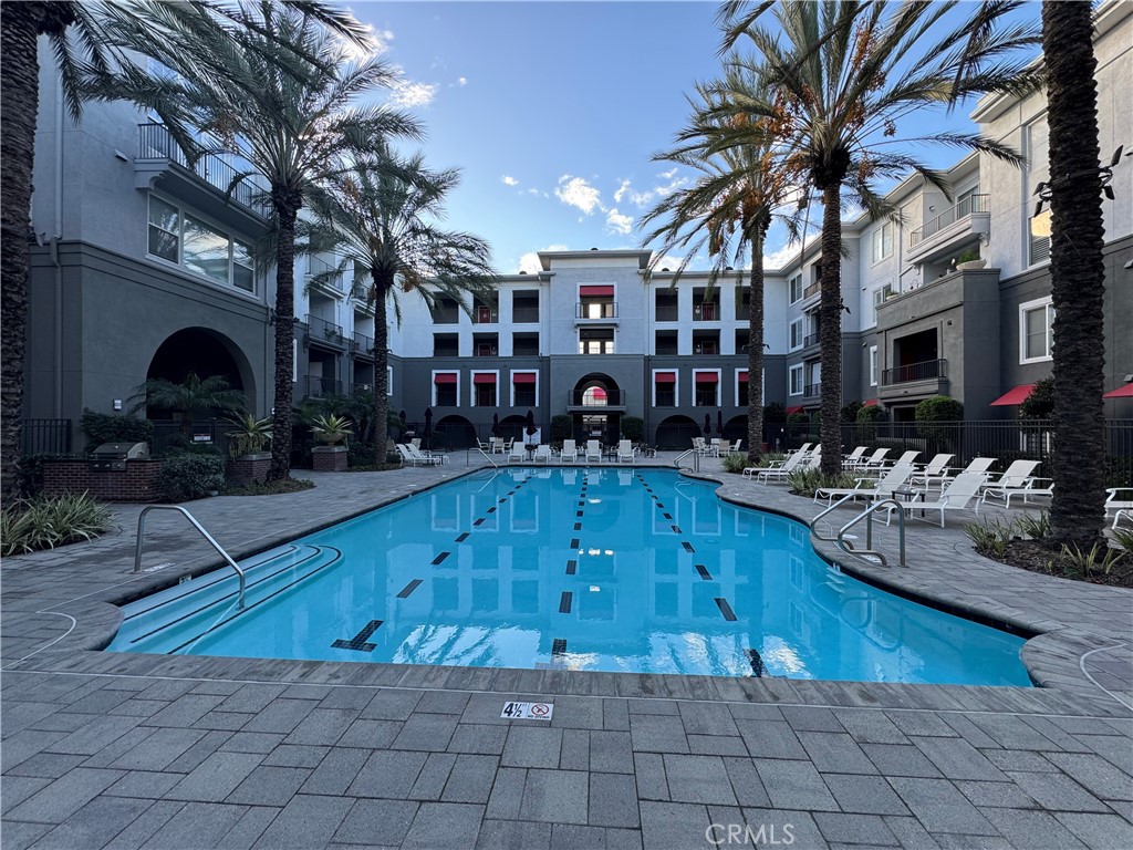 Residential Lease for rent at 1801 E Katella Avenue 1100, Anaheim CA featuring 1 bed and 1 bath