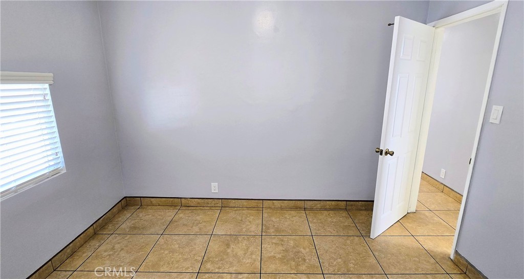 Residential Lease for rent at 1342 E 77th Place, Los Angeles CA featuring 1 bed and 1 bath