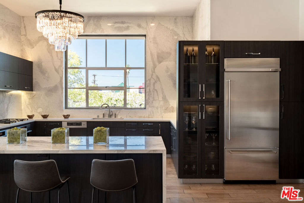 Residential Lease for rent at 710 N Orlando Avenue 201, West Hollywood CA featuring 2 beds and 2 baths