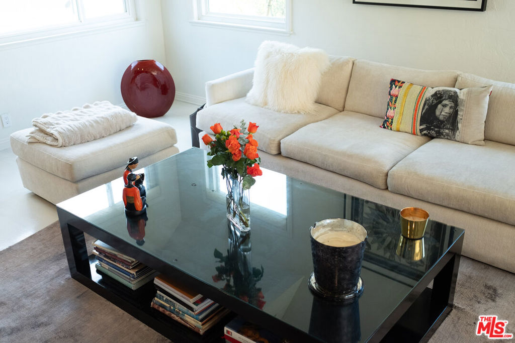 Residential Lease for rent at 3063 Deep Canyon Drive, Beverly Hills CA featuring 5 beds and 5 baths