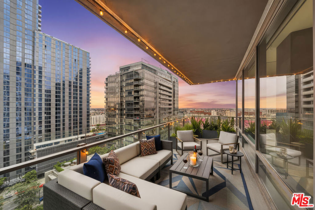 Residential for sale at 1100 S Hope Street 1501, Los Angeles CA featuring 2 beds and 3 baths