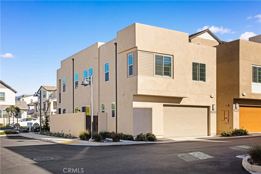 Residential for sale at 135 Restore, Irvine CA featuring 3 beds and 3 baths