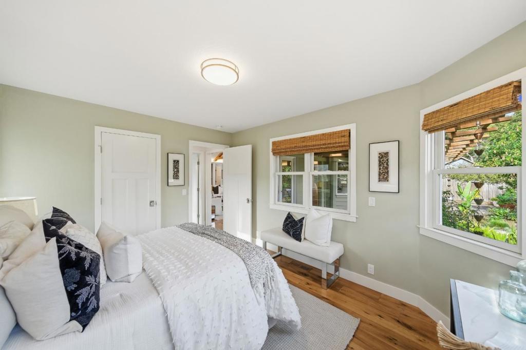 Residential for sale at 810 Glencrag Way, Woodside CA featuring 4 beds and 4 baths