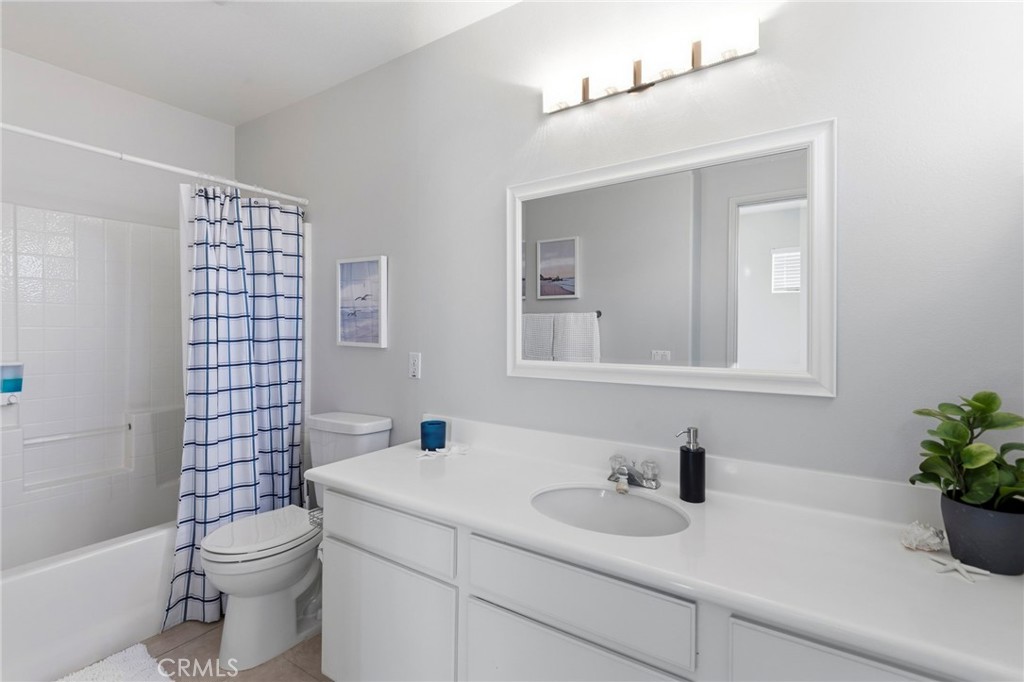 Residential for sale at 181 SeaCountry, Rancho Santa Margarita CA featuring 2 beds and 3 baths