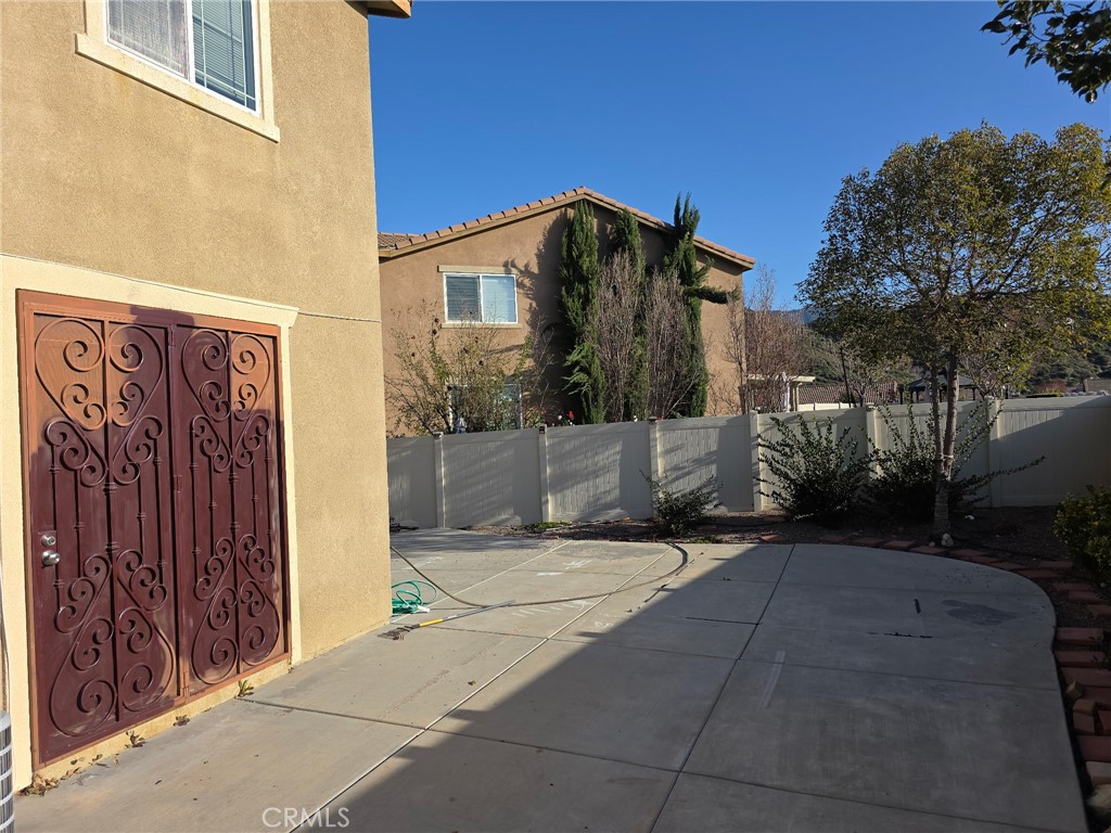 Residential Lease for rent at 4069 Bristlecone Pine Guest House 1, San Bernardino CA featuring 2 beds and 2 baths