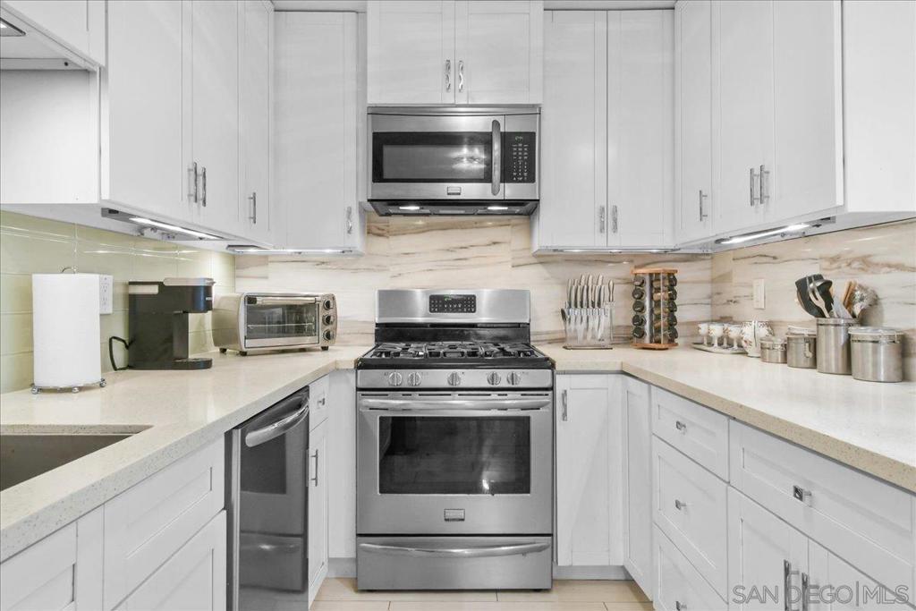 Residential for sale at 13754 Mango Drive 123, Del Mar CA featuring 1 bed and 1 bath