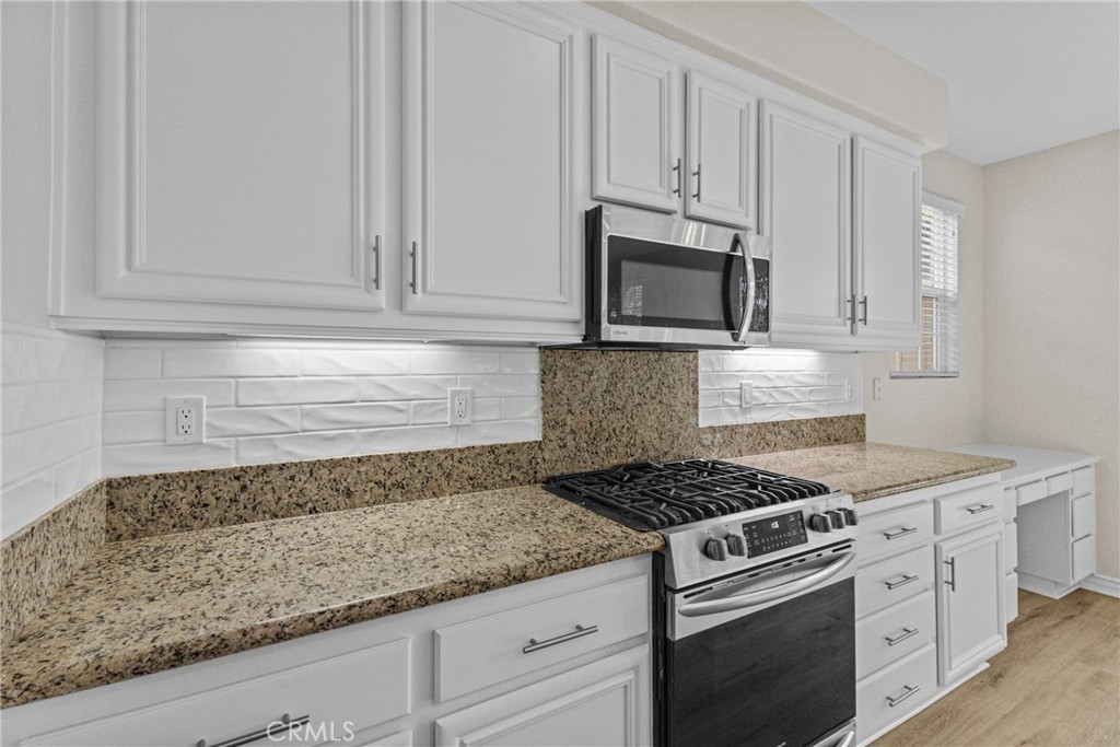 Residential for sale at 28459 Plymouth Way, Temecula CA featuring 3 beds and 3 baths