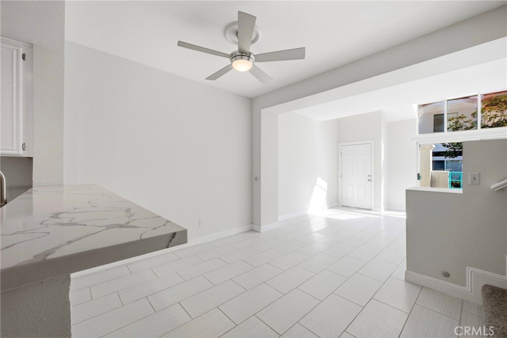 Condominium for sale at 29525 Cara, Temecula, CA featuring 2 beds and 3 baths
